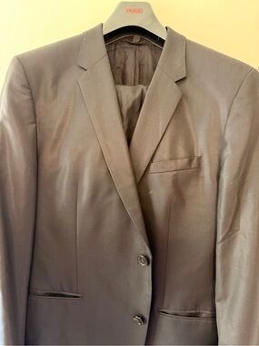 Hugo Boss Red label Men's Black Two-Button Suit Jacket